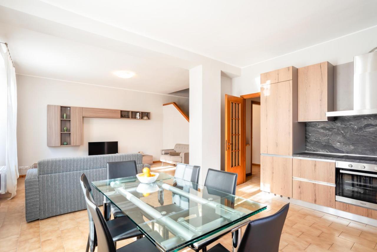 Le Tre Ninfee Di Pusiano! Free Parking Apartment Exterior photo